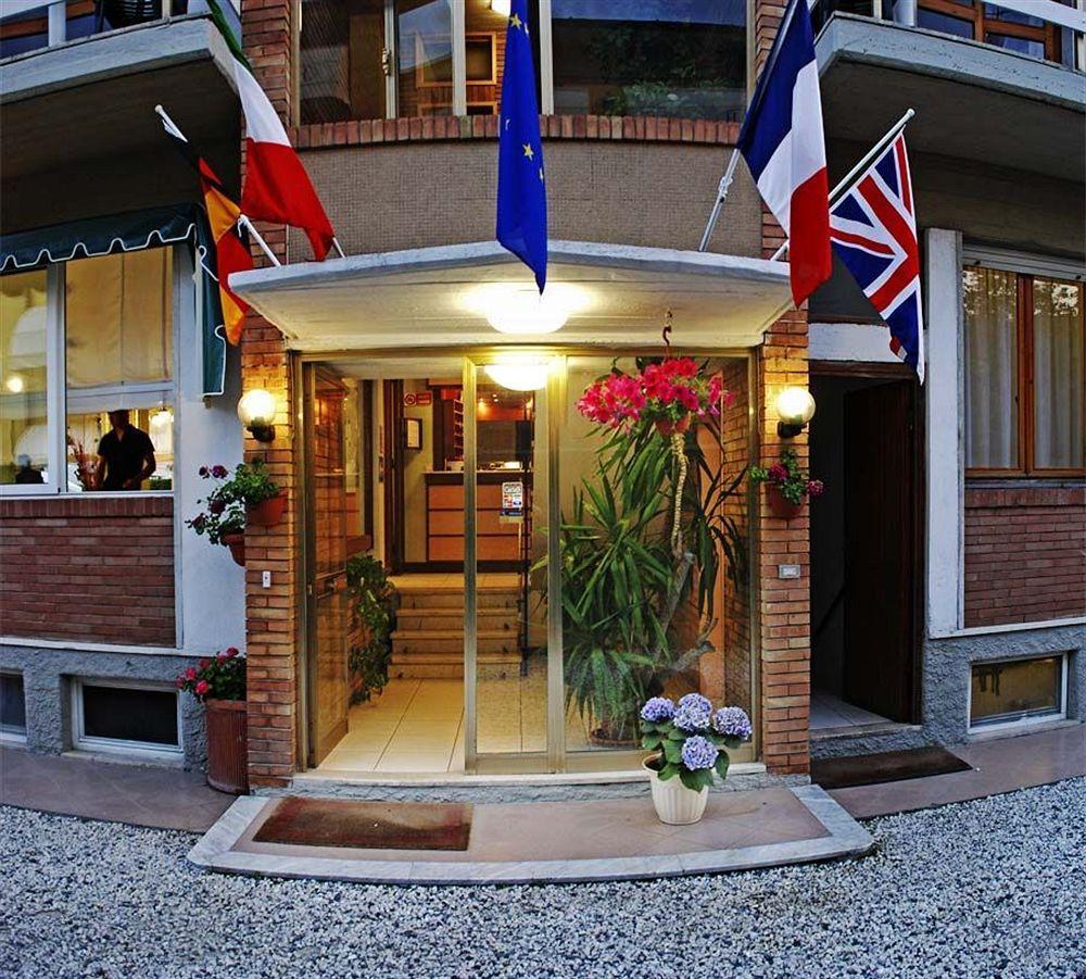 HOTEL MICHELA MARINA DI MASSA 3* (Italia) - da 107 €